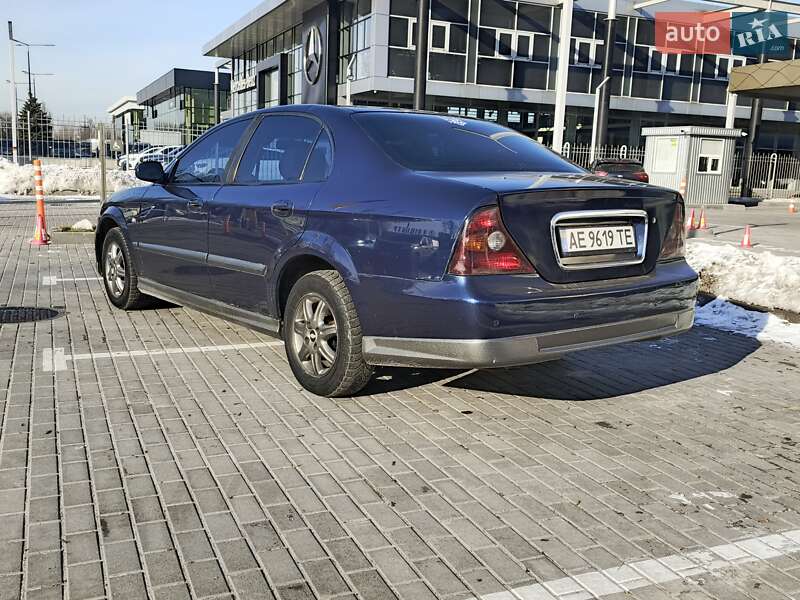 Седан Chevrolet Evanda 2005 в Днепре