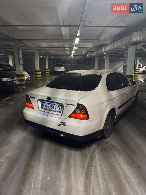Седан Chevrolet Evanda 2004 в Киеве