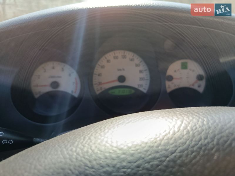 Седан Chevrolet Evanda 2006 в Нетешине