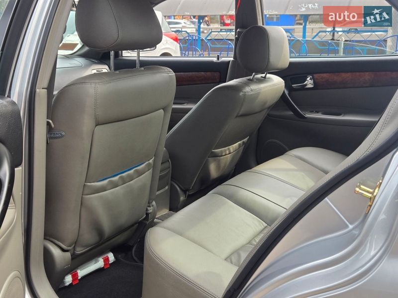 Седан Chevrolet Evanda 2006 в Киеве