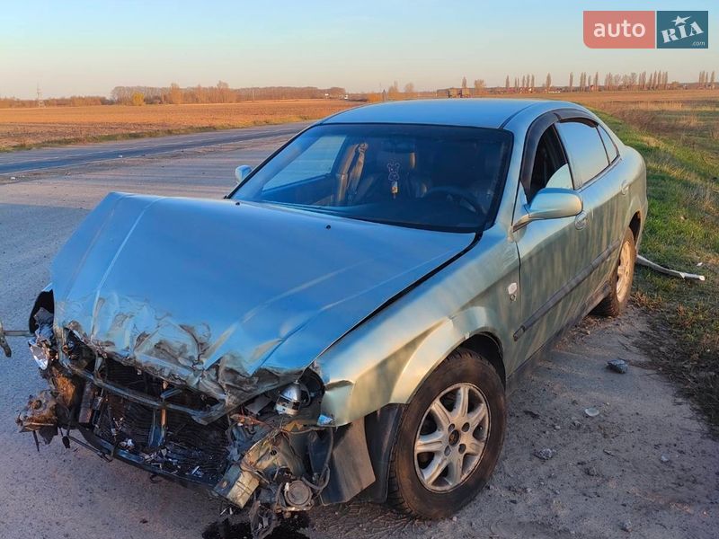 Chevrolet Evanda 2004