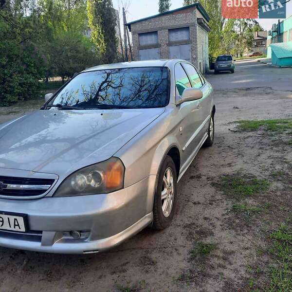 Седан Chevrolet Evanda 2006 в Горишних Плавнях