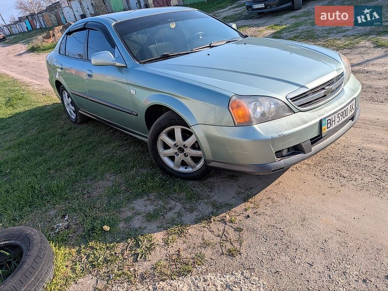 Седан Chevrolet Evanda 2005 в Южном