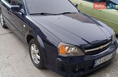 Седан Chevrolet Evanda 2005 в Каневе