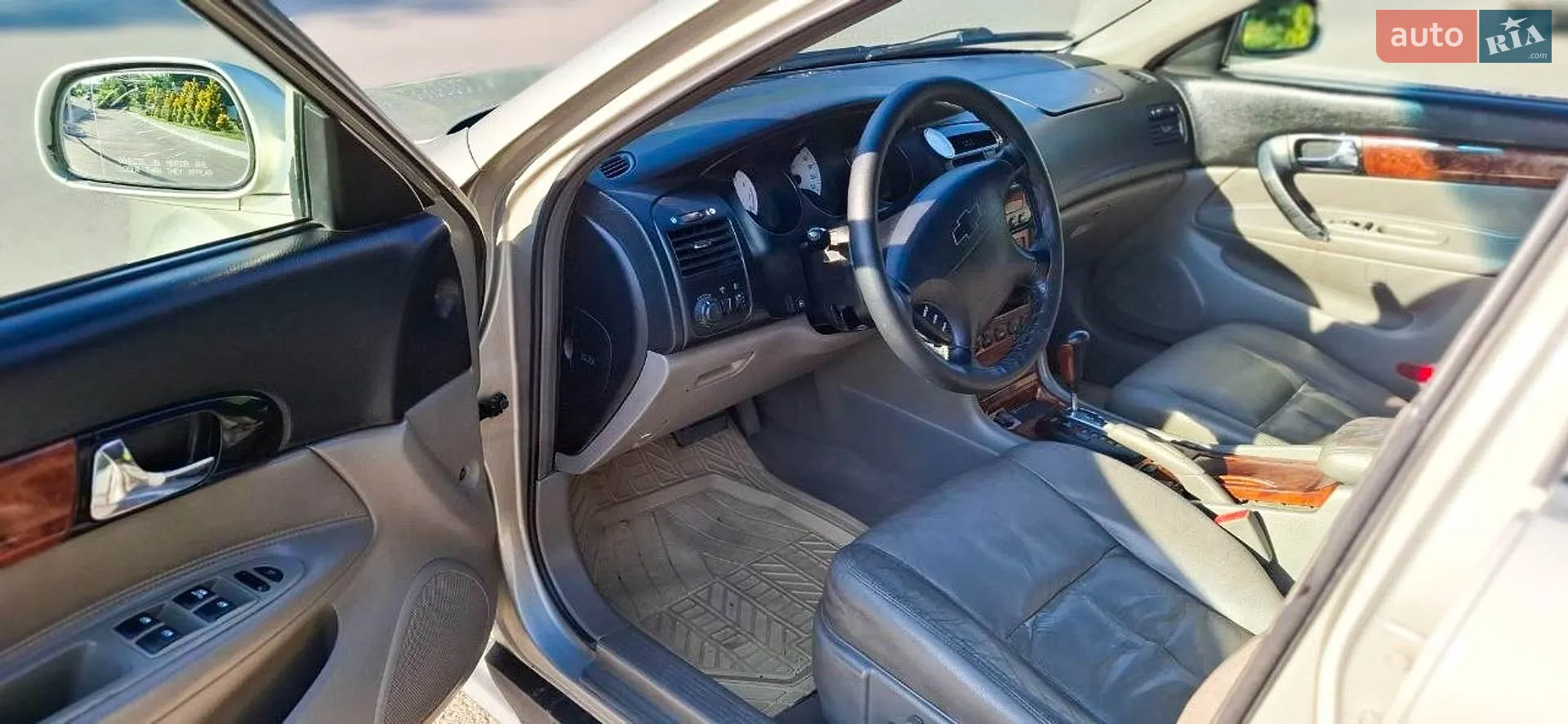 Chevrolet Evanda 2005 VIN Y6DLA692E5B165629 фото оголошення 4 з 5