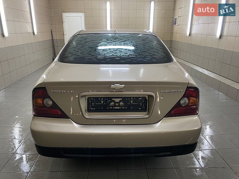 Седан Chevrolet Evanda 2005 в Умани