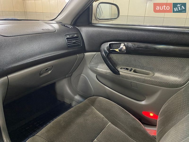 Седан Chevrolet Evanda 2005 в Умани