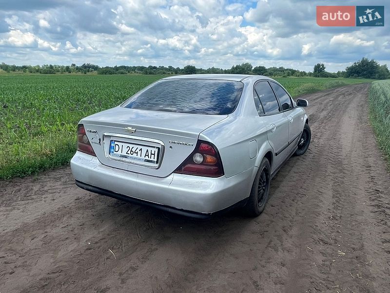 Седан Chevrolet Evanda 2005 в Чернигове