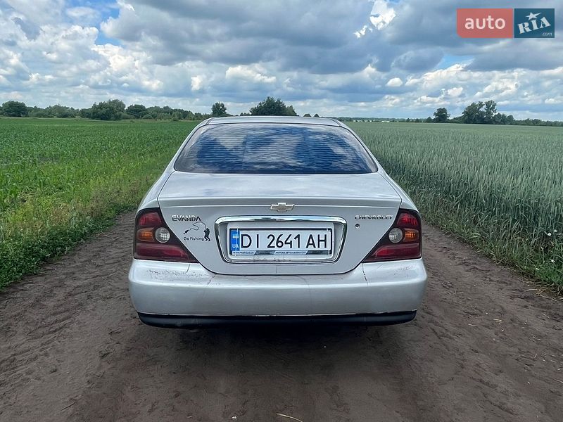 Седан Chevrolet Evanda 2005 в Чернигове