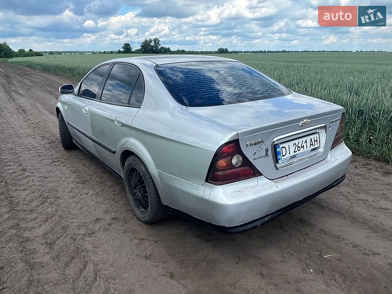 Седан Chevrolet Evanda 2005 в Чернигове