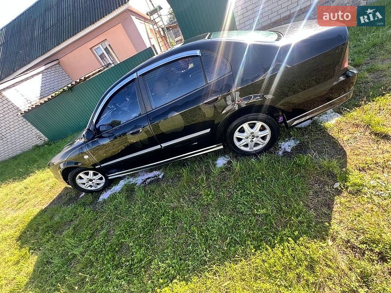 Седан Chevrolet Evanda 2005 в Світловодську