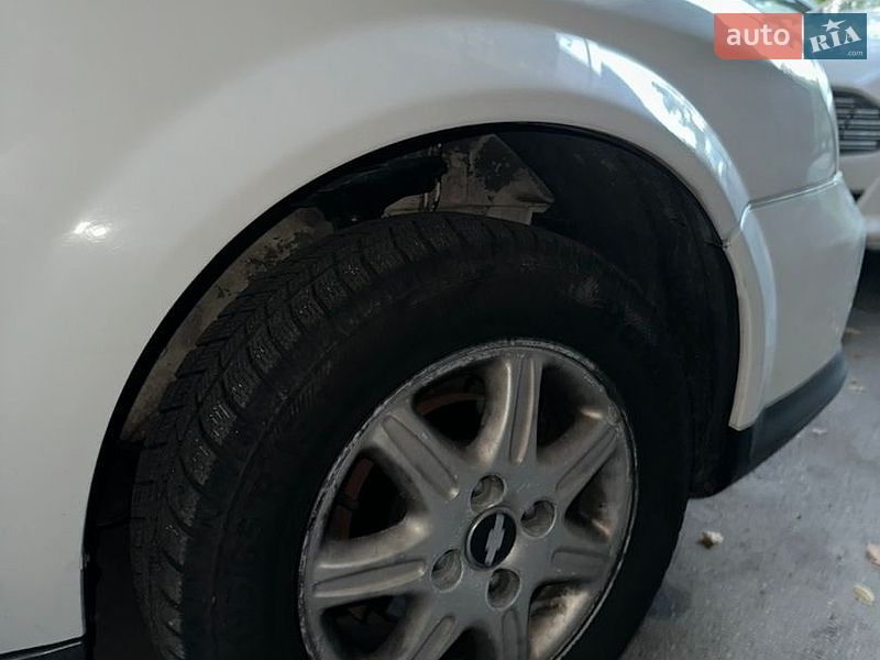 Седан Chevrolet Evanda 2006 в Києві фото 12 Седан Chevrolet Evanda 2006 в Києві