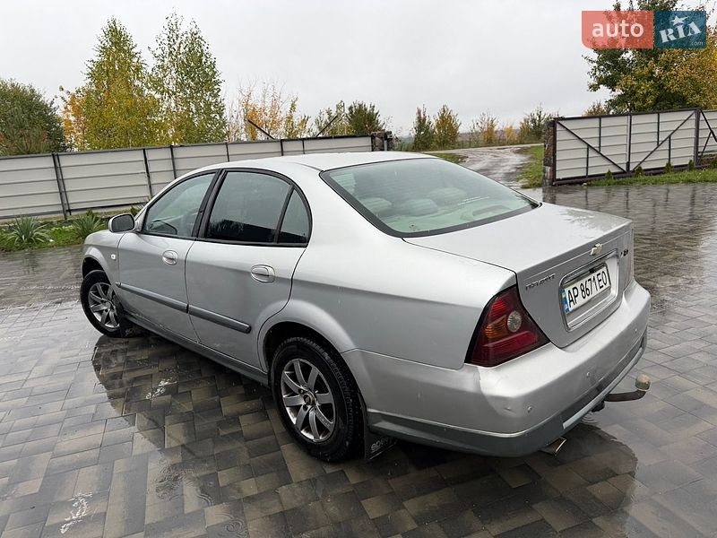 Седан Chevrolet Evanda 2005 в Изяславе