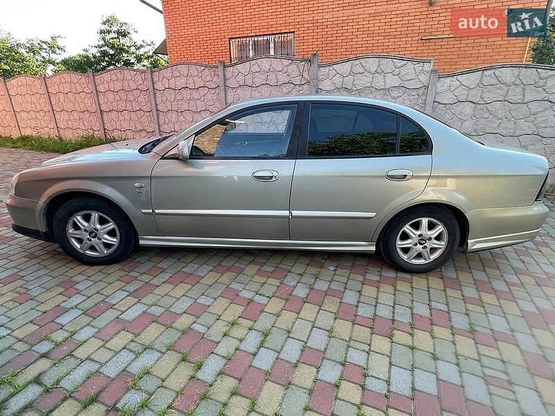 Седан Chevrolet Evanda 2005 в Дніпрі