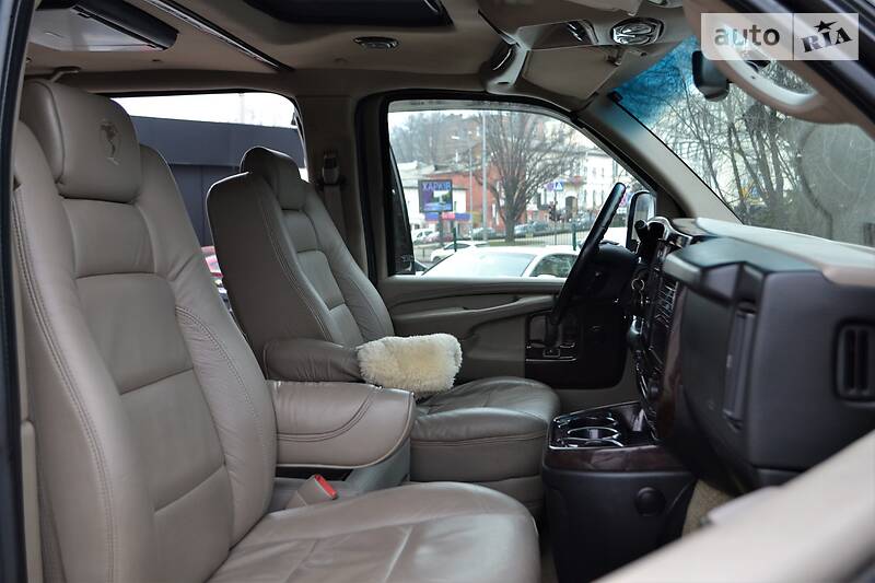 Мінівен Chevrolet Express 2009 в Харкові