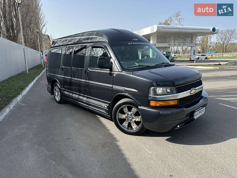 Минивэн Chevrolet Express 2004 в Киеве