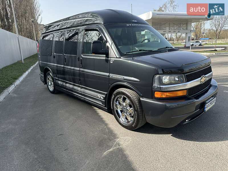 Минивэн Chevrolet Express 2004 в Киеве