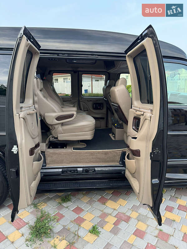 Минивэн Chevrolet Express 2013 в Киеве