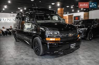Минивэн Chevrolet Express 2014 в 