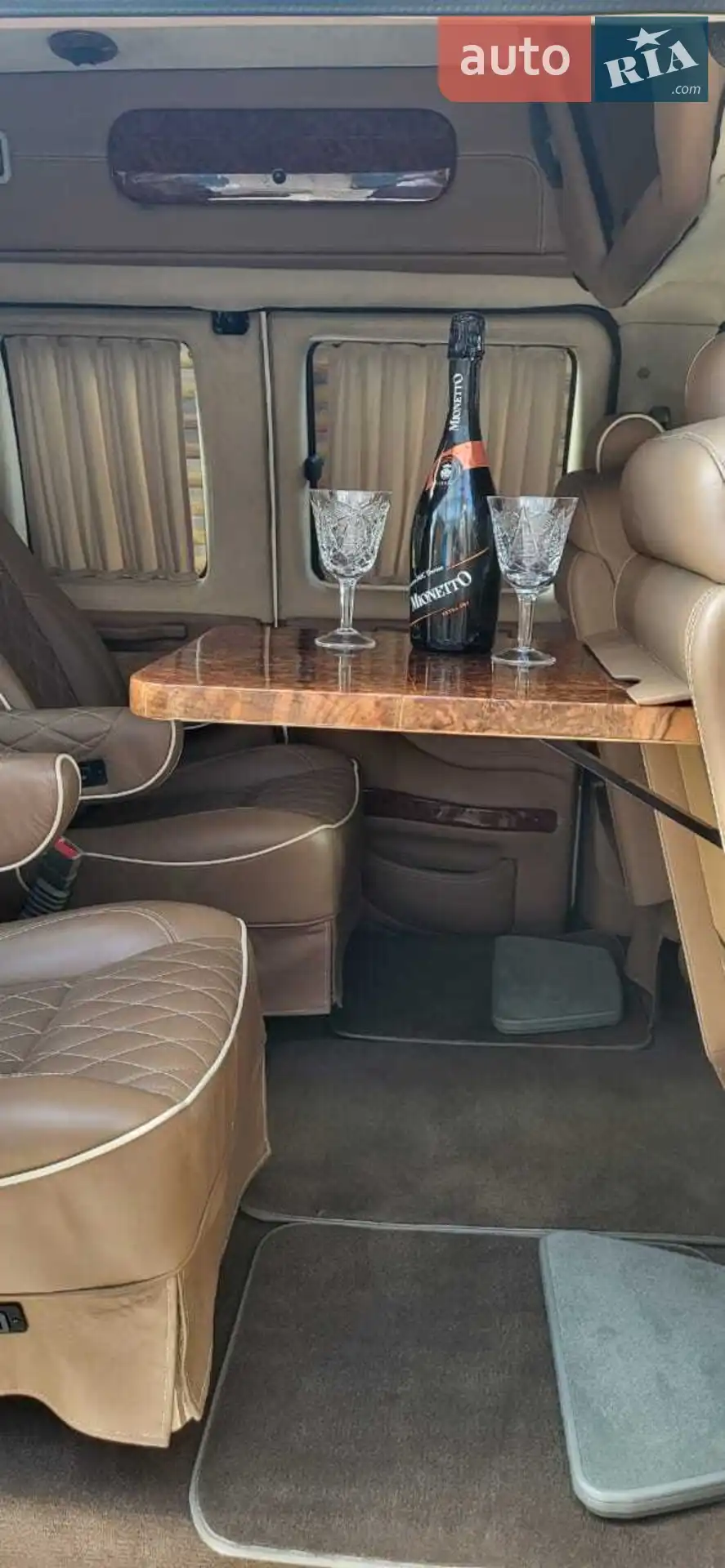 2011 Chevrolet Express - мініатюра 19