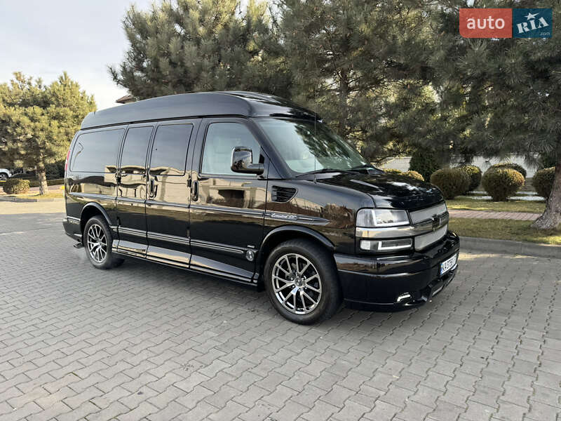 Минивэн Chevrolet Express 2013 в Киеве