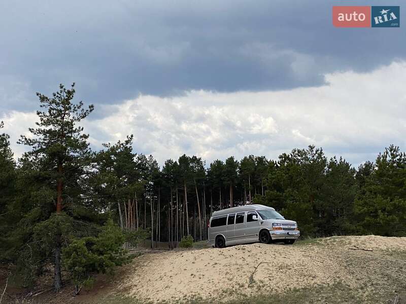 Минивэн Chevrolet Express 2008 в Черкассах