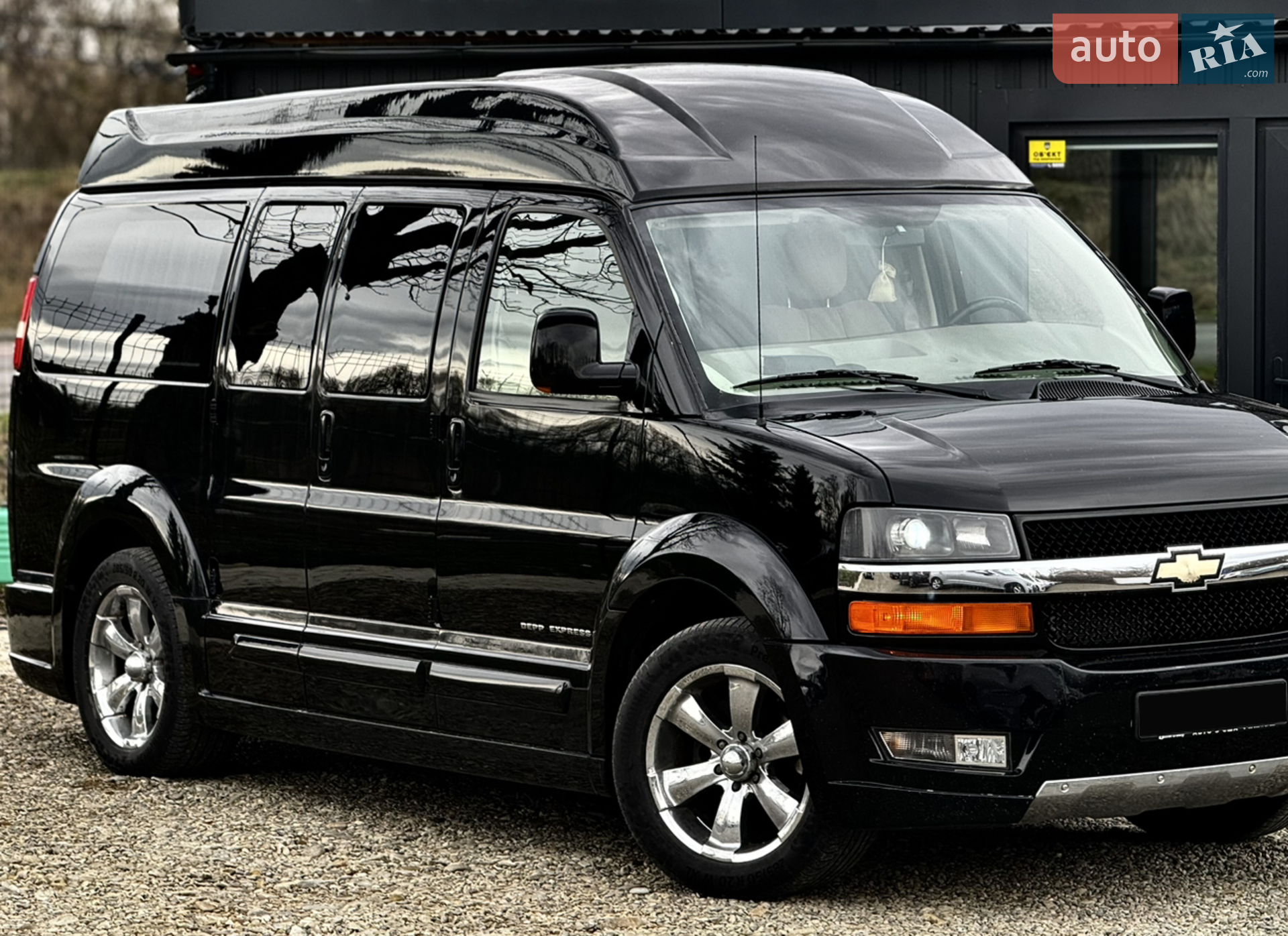 2010 Chevrolet Express - мініатюра 2