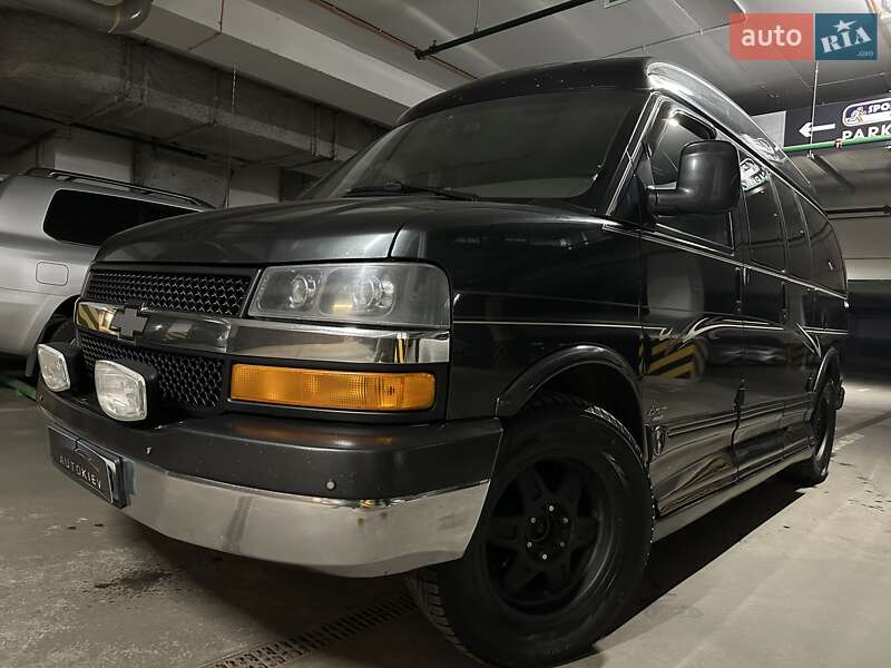 Chevrolet Express 2004