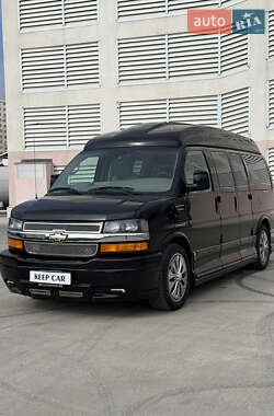 Минивэн Chevrolet Express 2013 в 