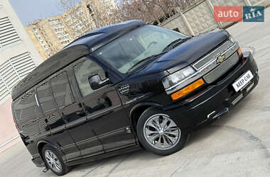 Минивэн Chevrolet Express 2013 в 