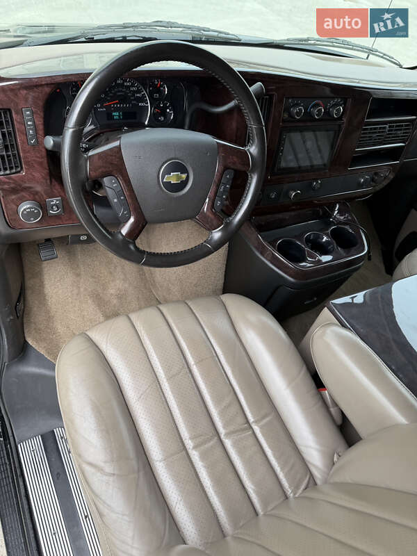 Мінівен Chevrolet Express 2013 в Одесі