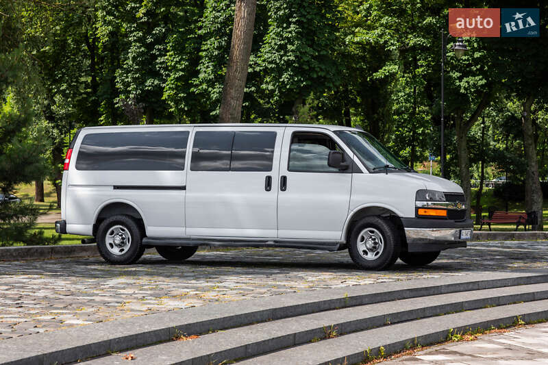 Минивэн Chevrolet Express 2018 в Киеве фото 8 Минивэн Chevrolet Express 2018 в Киеве