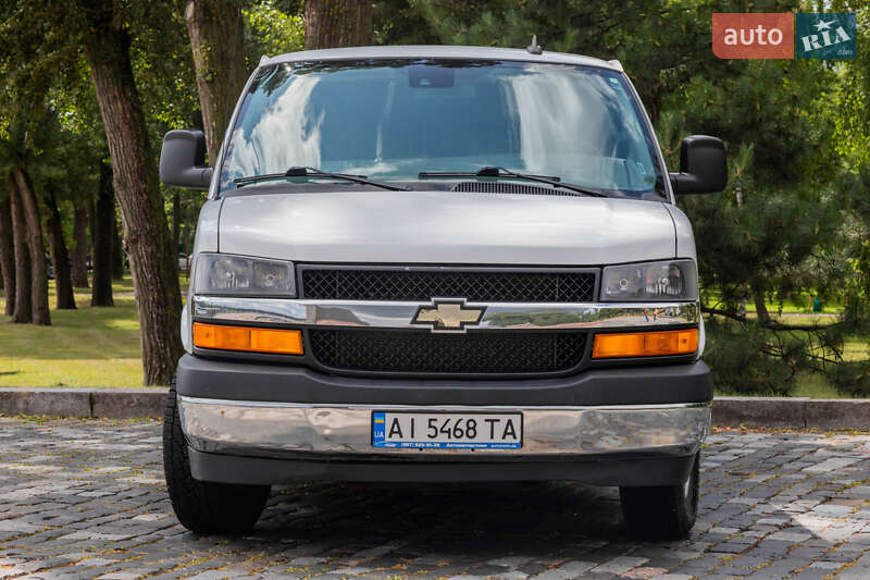Минивэн Chevrolet Express 2018 в Киеве фото 20 Минивэн Chevrolet Express 2018 в Киеве