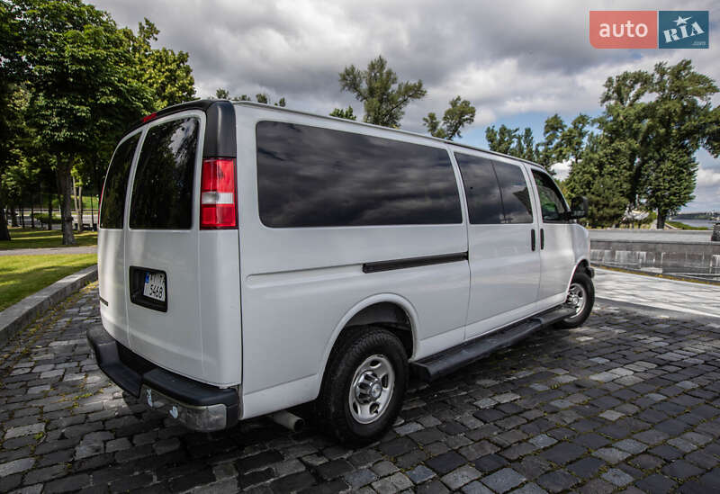 Минивэн Chevrolet Express 2018 в Киеве фото 68 Минивэн Chevrolet Express 2018 в Киеве
