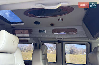 Минивэн Chevrolet Express 2012 в 