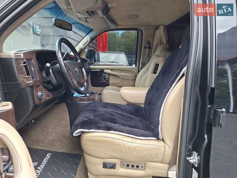 Мінівен Chevrolet Express 2008 в Одесі