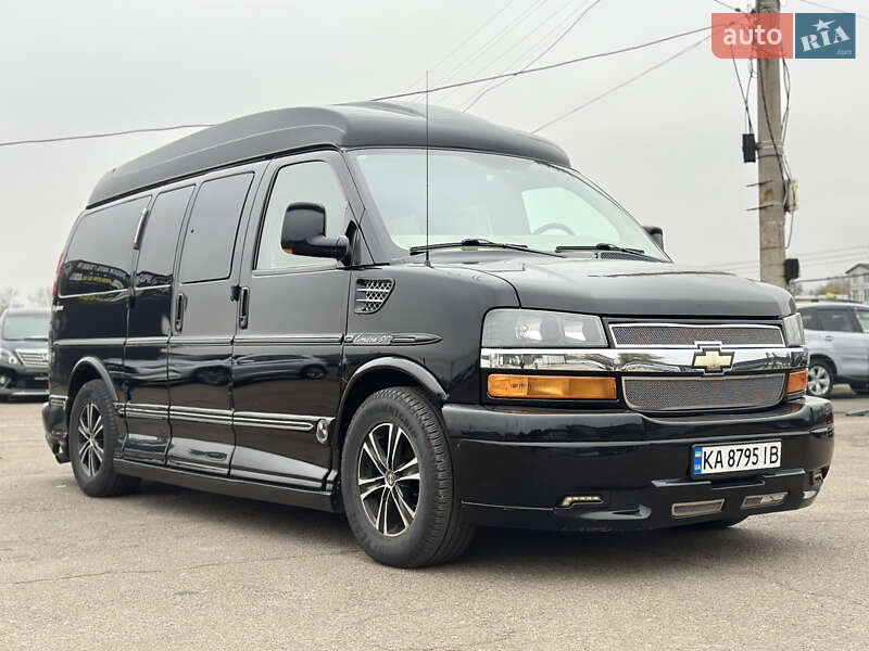Мінівен Chevrolet Express 2012 в Києві