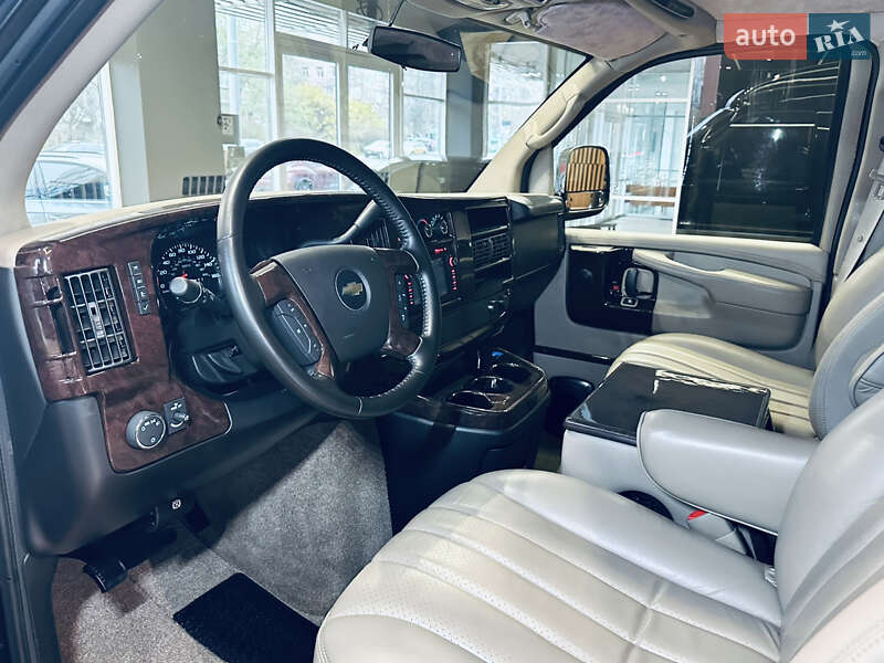 Минивэн Chevrolet Express 2013 в Киеве фото 22 Минивэн Chevrolet Express 2013 в Киеве