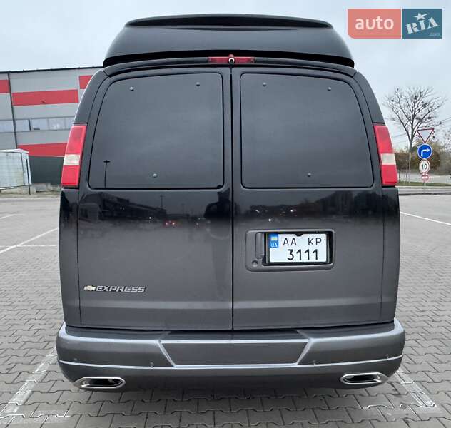 Мінівен Chevrolet Express 2008 в Києві