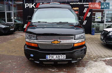 Минивэн Chevrolet Express 2014 в Львове