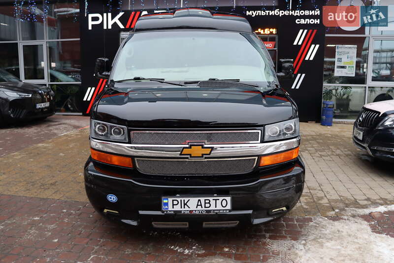Мінівен Chevrolet Express 2014 в Львові