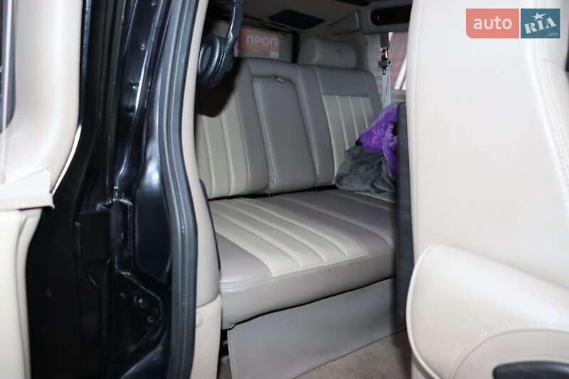 Мінівен Chevrolet Express 2014 в Львові