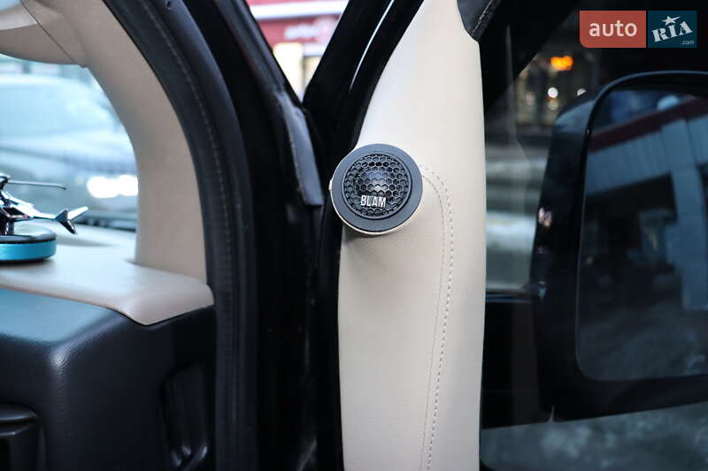 Мінівен Chevrolet Express 2014 в Львові