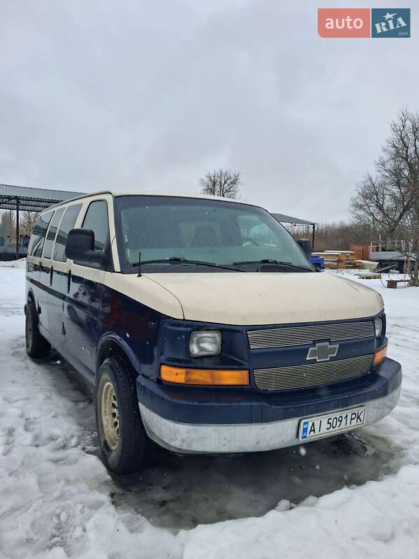 Chevrolet Express 2004