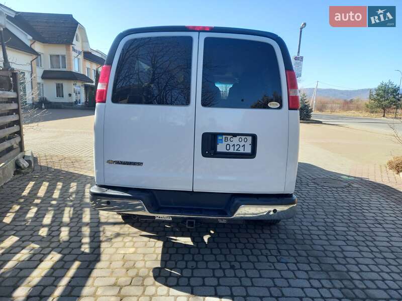 Мінівен Chevrolet Express 2017 в Долині