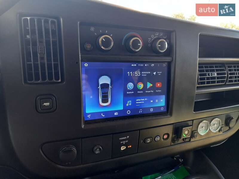 Мінівен Chevrolet Express 2017 в Долині