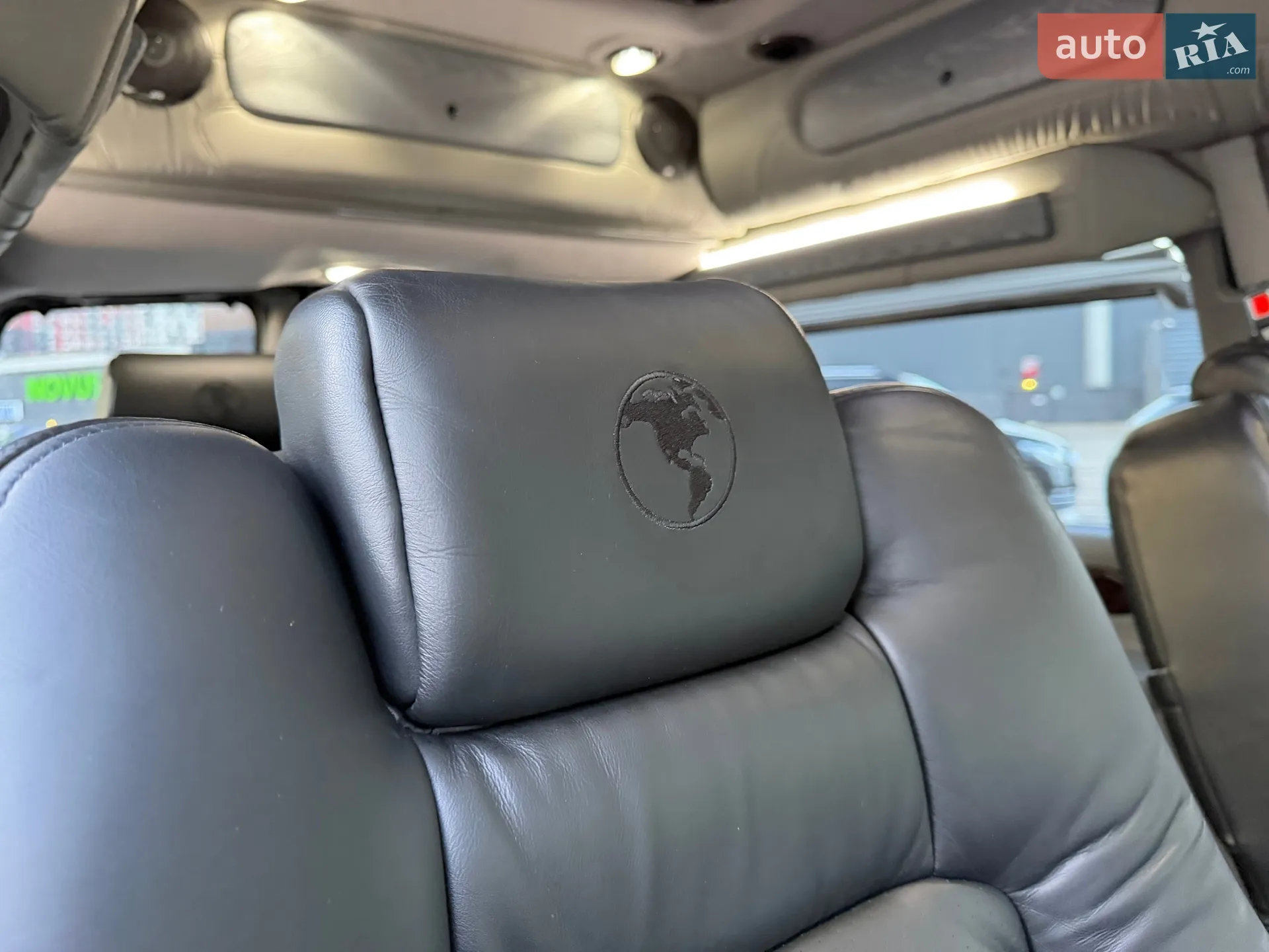 2010 Chevrolet Express - мініатюра 39