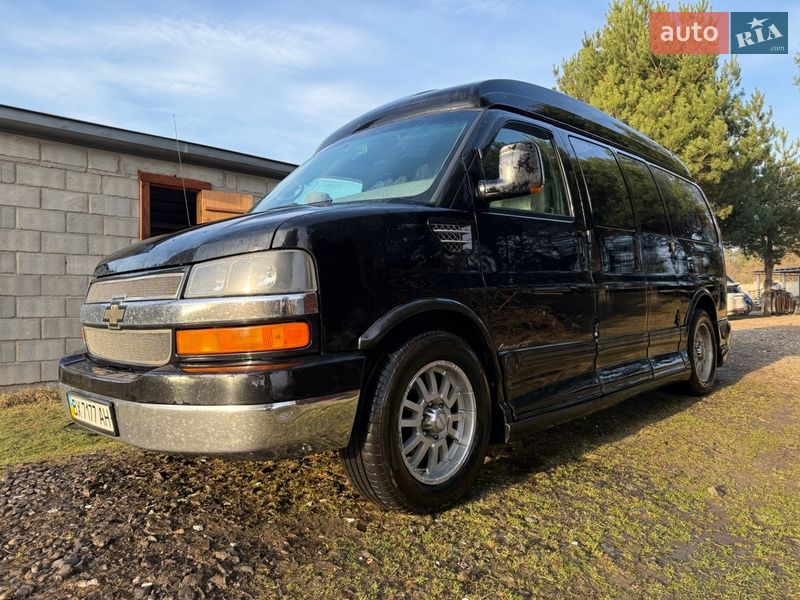 Минивэн Chevrolet Express 2008 в Нетешине