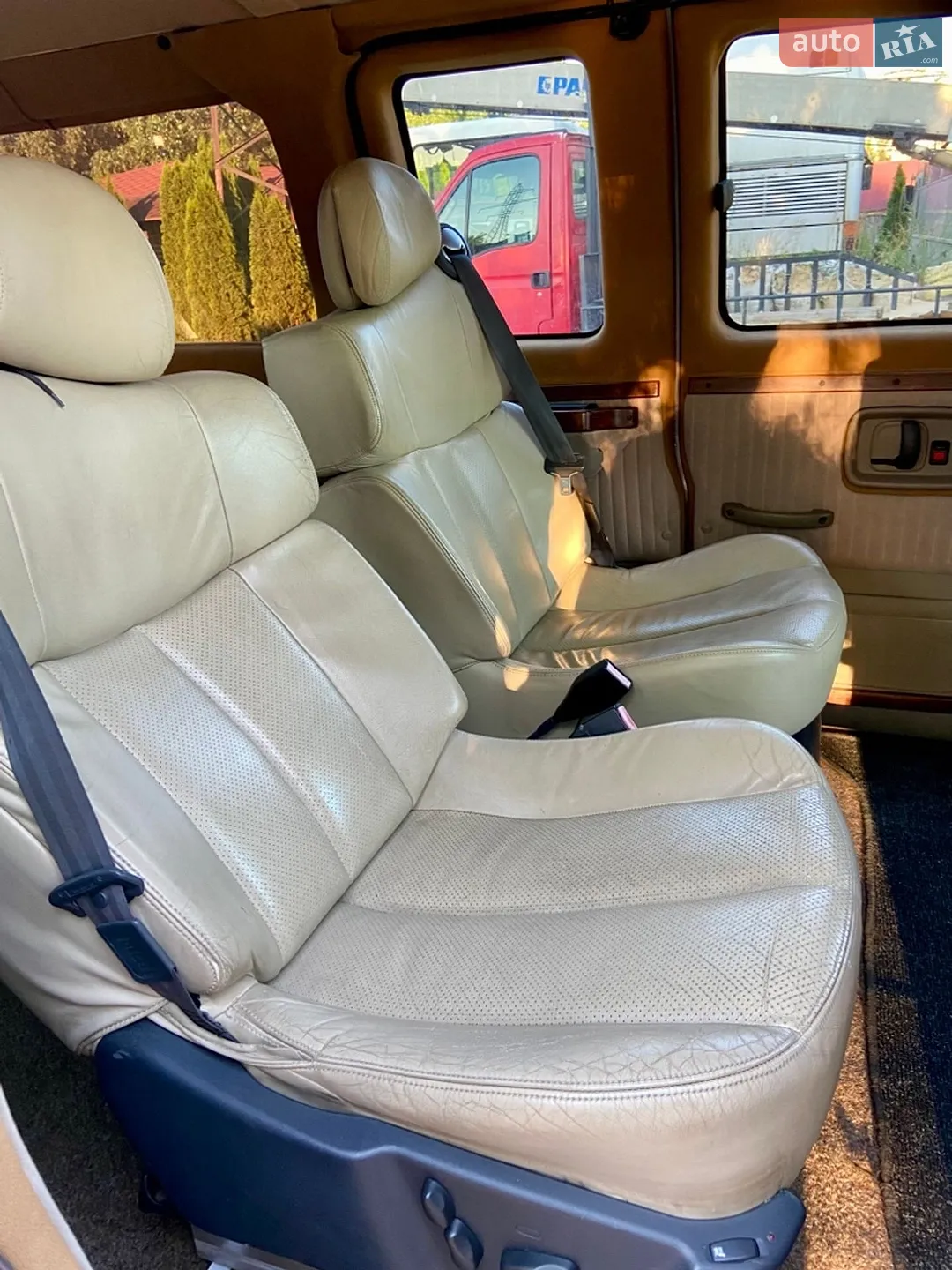 2010 Chevrolet Express - мініатюра 17