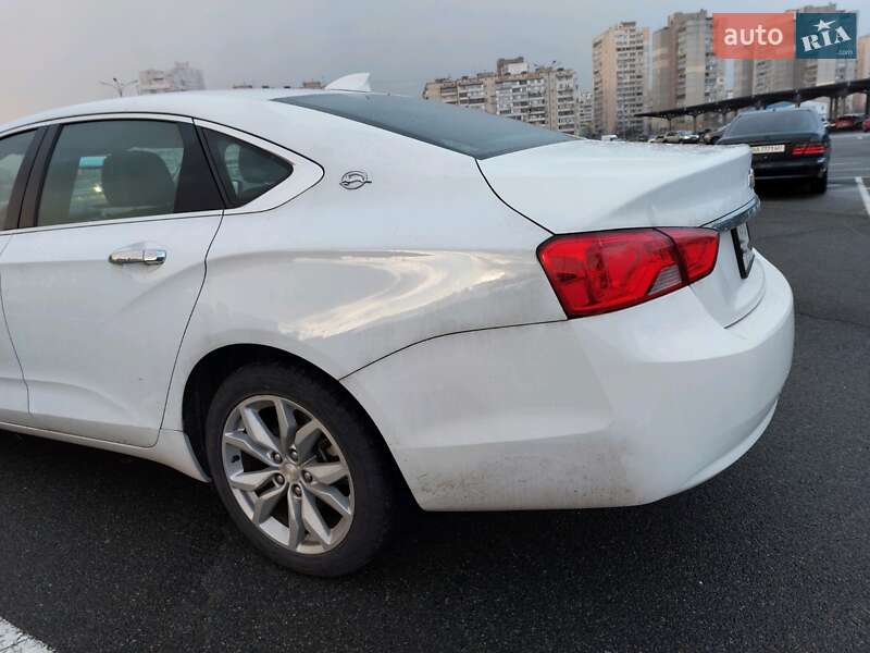Седан Chevrolet Impala 2016 в Києві